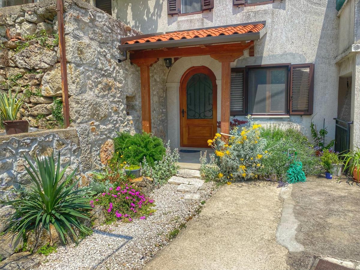 Holiday Home Istra Plomin Eksteriør bilde